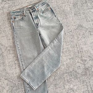 Levi Wedgie Straight Crop Jeans